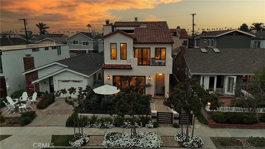 Corona del Mar North of PCH (CNHW) - Residential