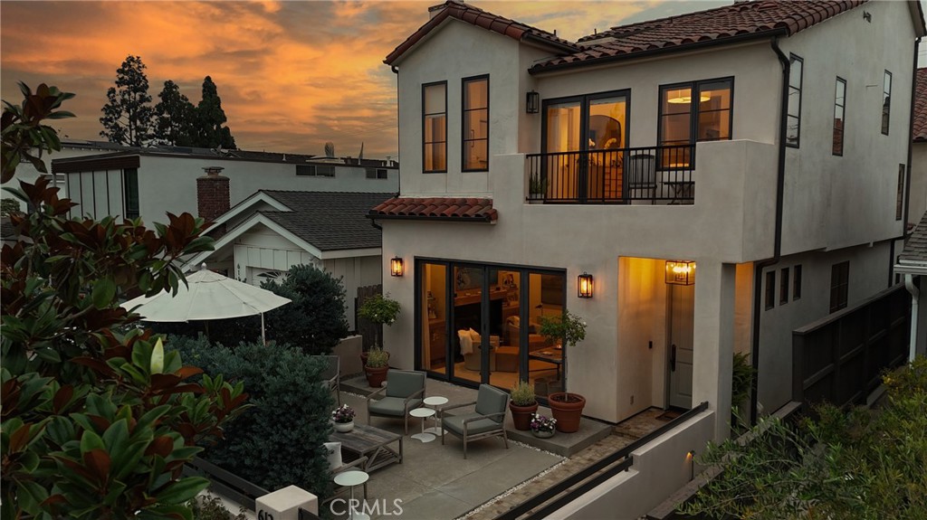 Corona del Mar North of PCH (CNHW) - Residential
