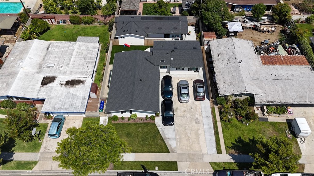 940 N Garden