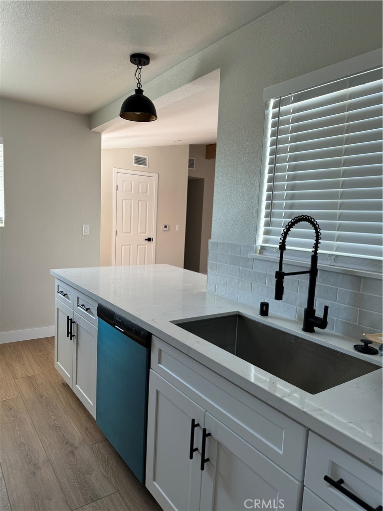 940 N Garden