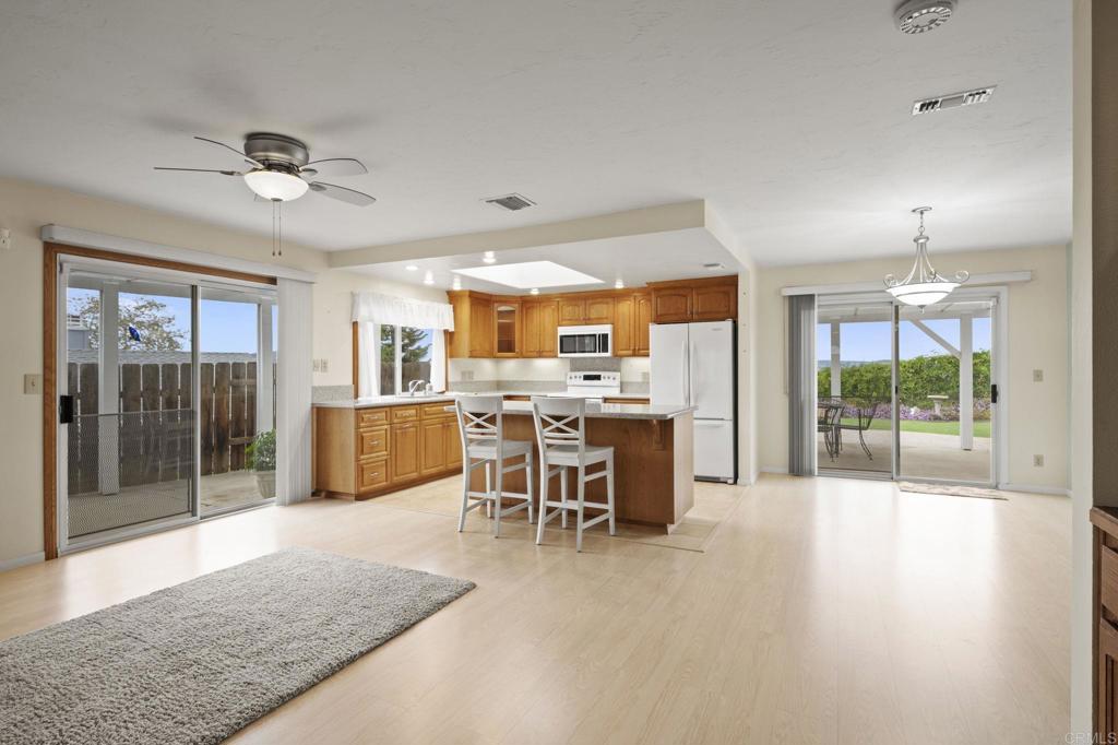 13560 Avenida Del Charro