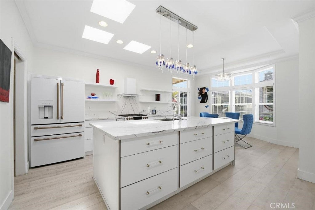 252 Mayflower