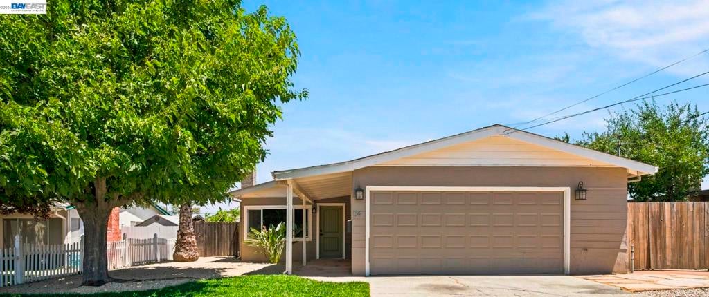 54 LAKEVIEW DRIVE