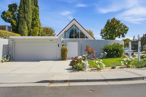 Photo of 1398 Sydney Drive, Sunnyvale, CA 94087 (MLS # ML82061482)