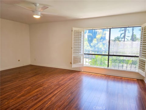 Photo of 6121 Shoup Avenue #10, Woodland Hills, CA 91367 (MLS # SR26133523)