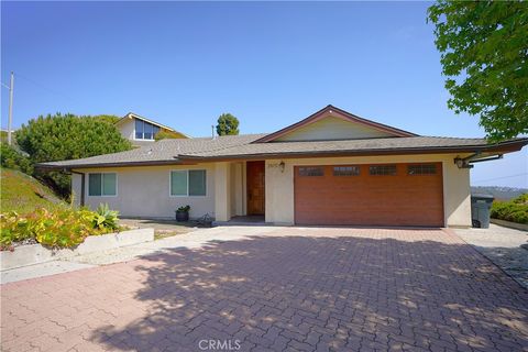 Photo of 2615 Temple Hills Dr, Laguna Beach, CA 92651 (MLS # OC25261921)