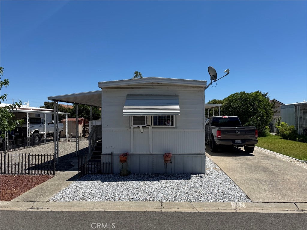 7043 State Highway 32 6