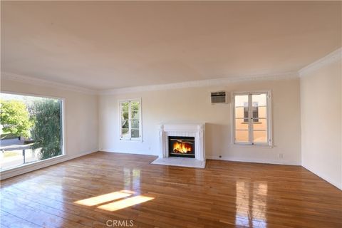 Photo of 915 S Le Doux Road, Los Angeles, CA 90035 (MLS # SW25162528)