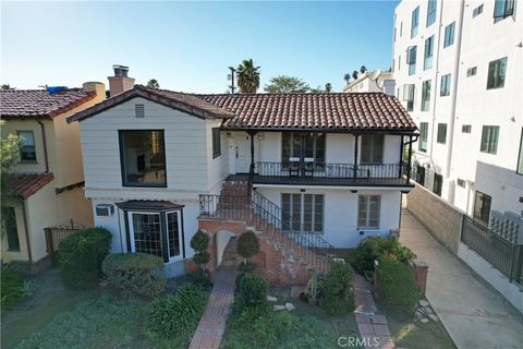 Photo of 915 S Le Doux Rd Rd, Los Angeles, CA 90035 (MLS # SW25162528)