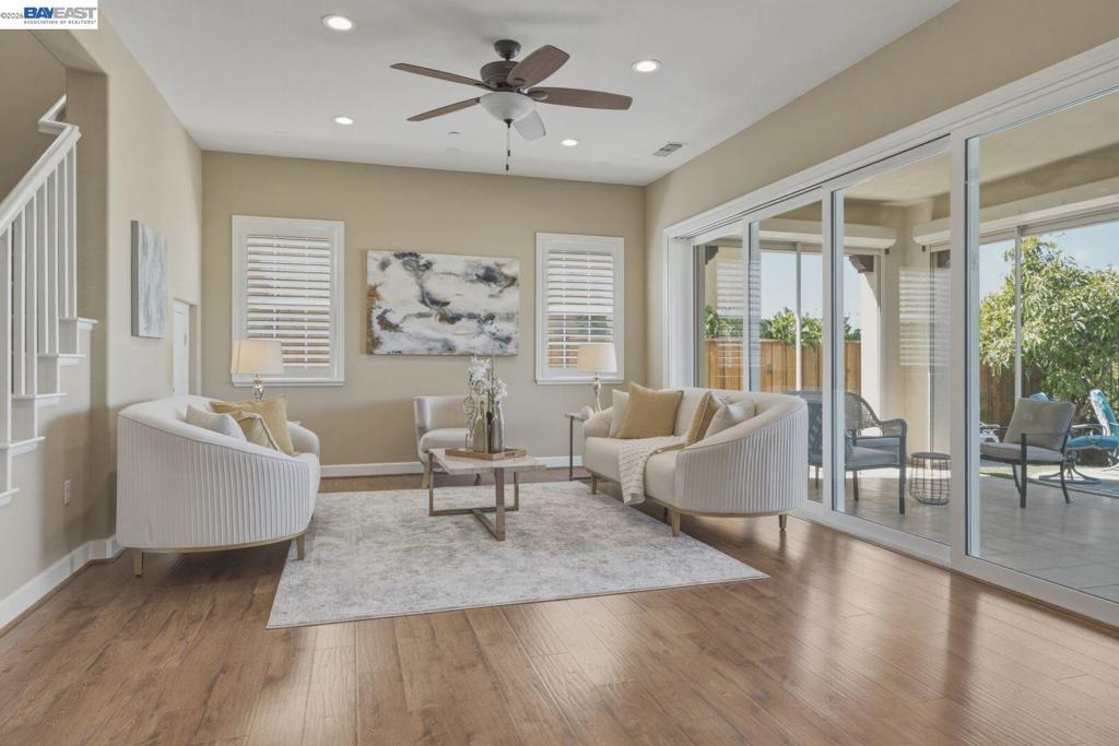 3871 Highpointe Ct