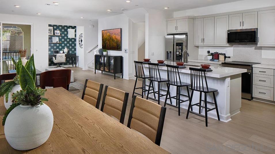 2214 Mountain Laurel Road