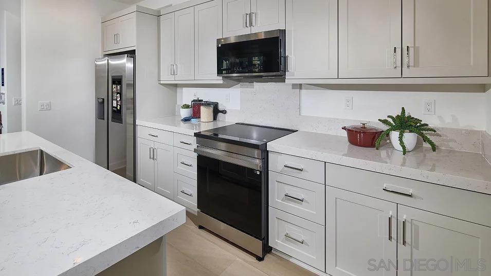 2214 Mountain Laurel Road