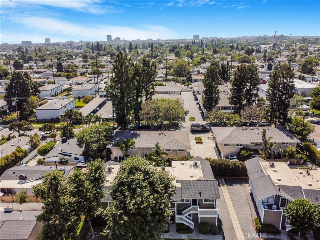 700 W Walnut Avenue 17