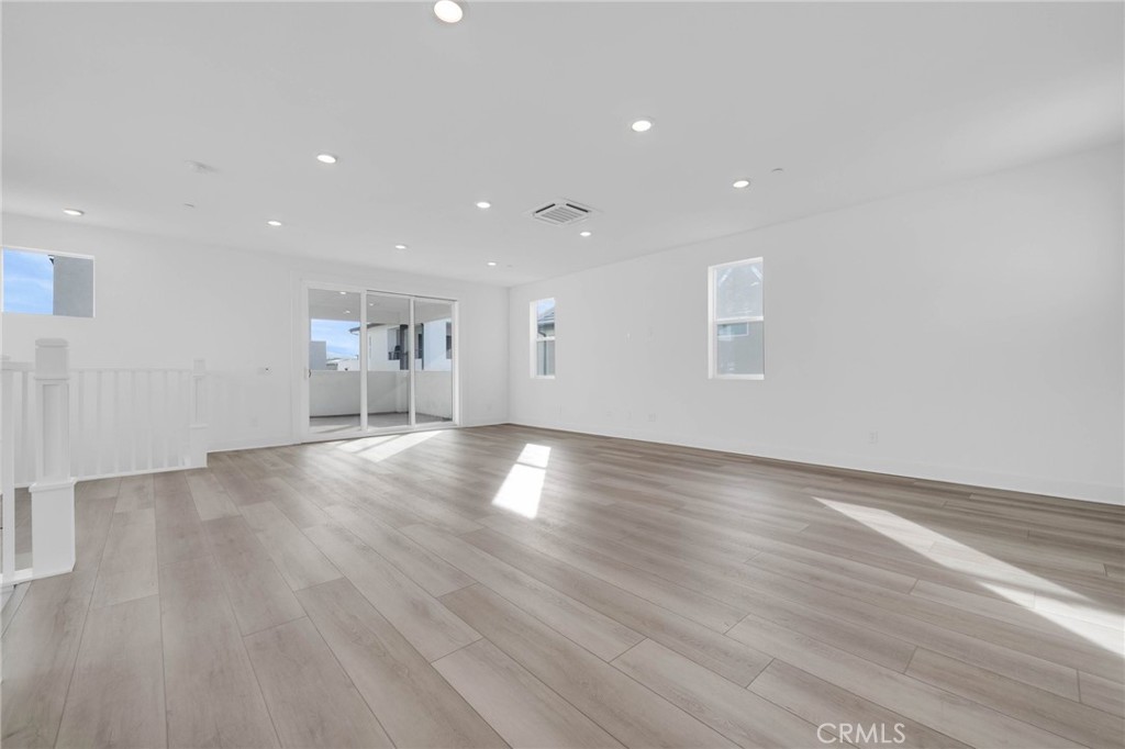 Rosemist (ROSE5P) - Residential Lease