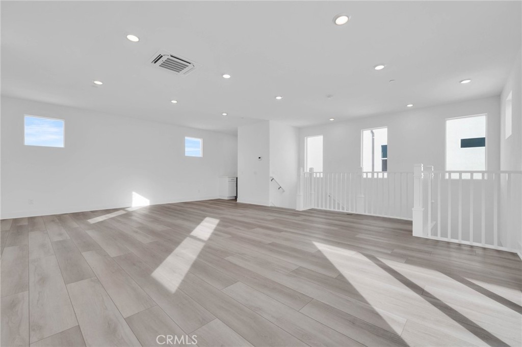 Rosemist (ROSE5P) - Residential Lease