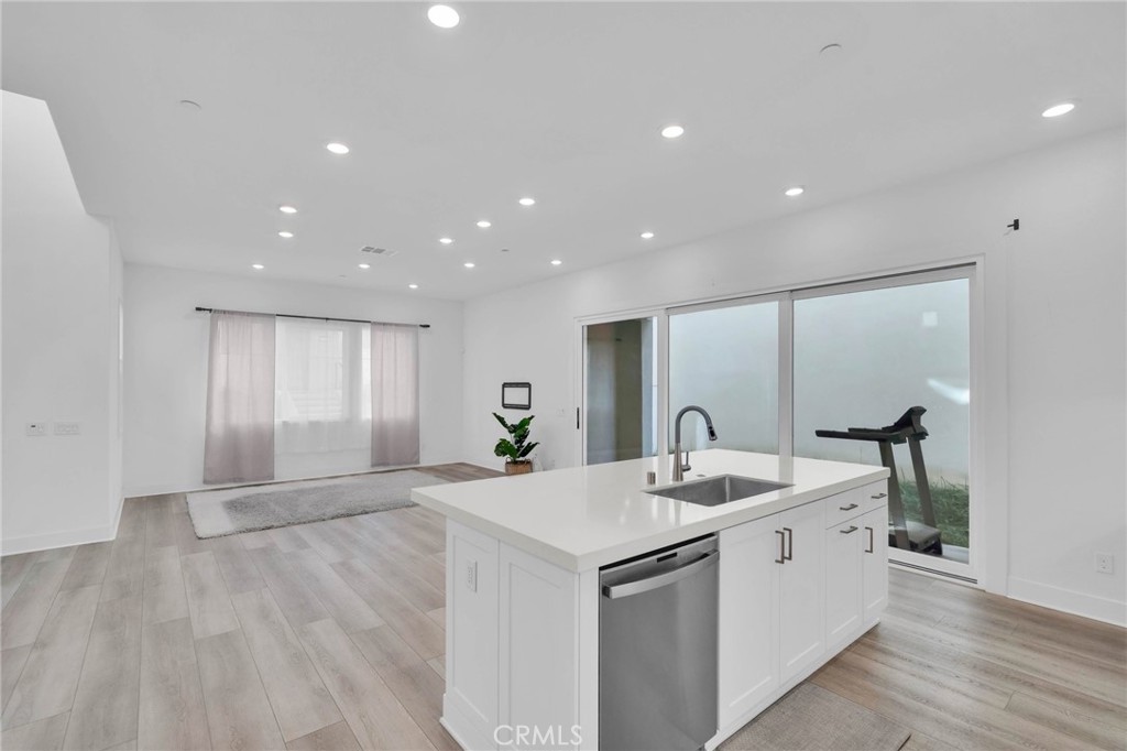 Rosemist (ROSE5P) - Residential Lease