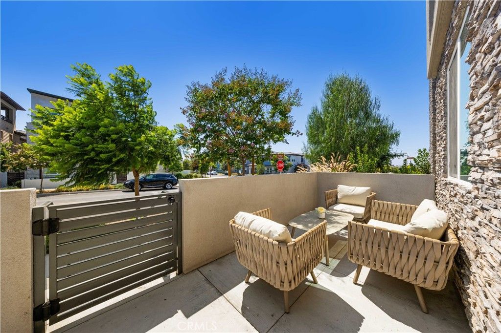 Photo of 173 SENTOSA, Irvine, CA 92618 (MLS # OC25239305)