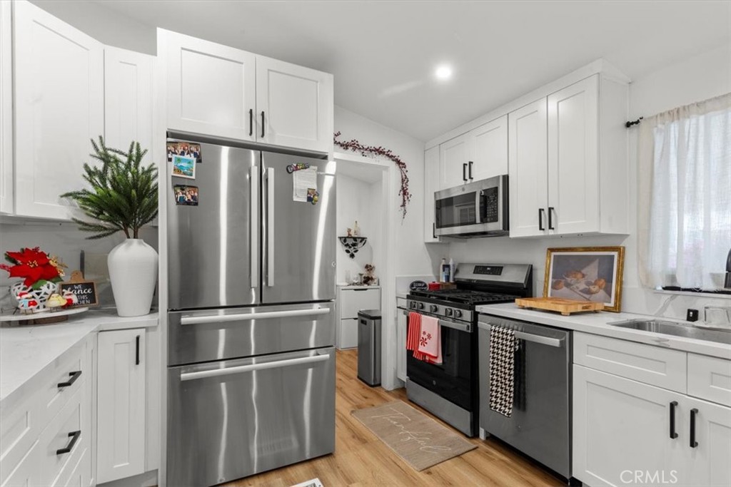 9080 Bloomfield Avenue 230