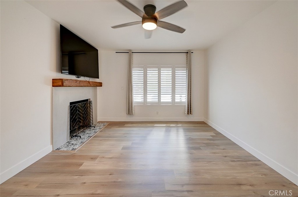 380 Mira Loma Pl