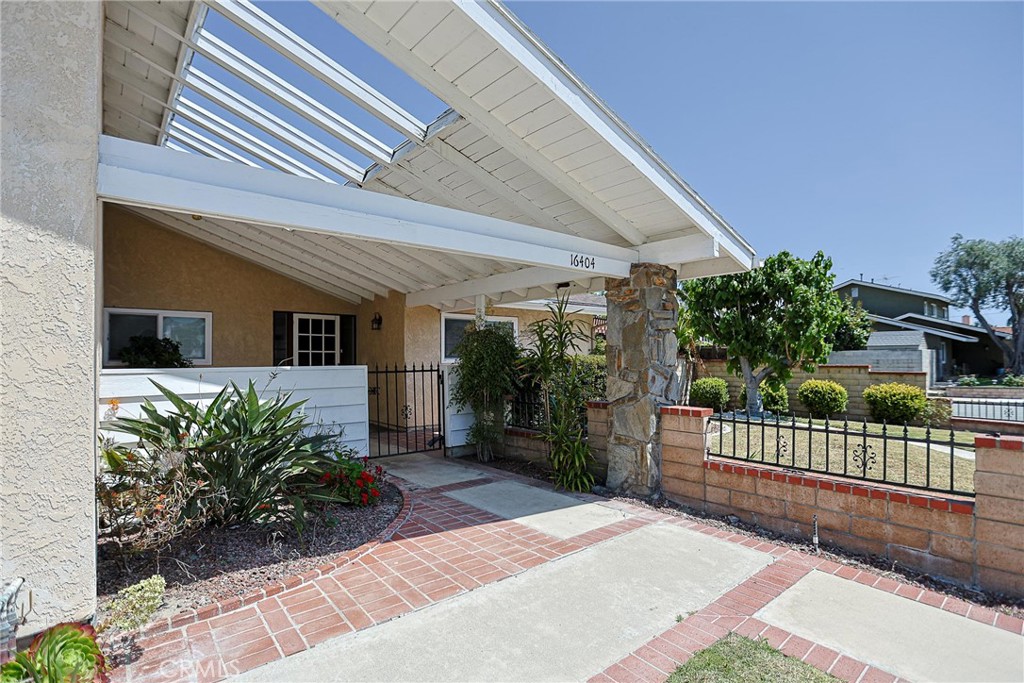 16404 Ponderosa Street