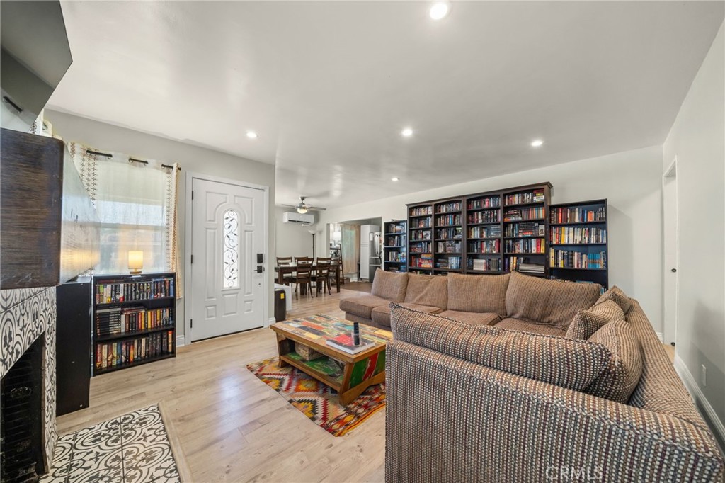 300 E Adams Street E