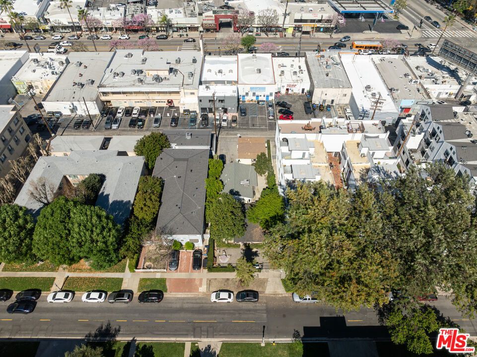 14525 Dickens Street