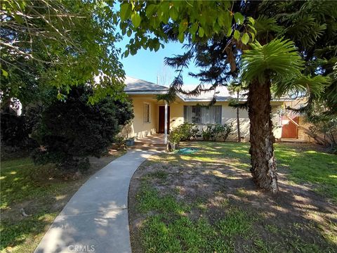 3908 Elm Avenue Long Beach CA 90807