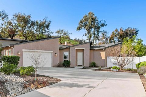 1941 Estancia Place Escondido CA 92029