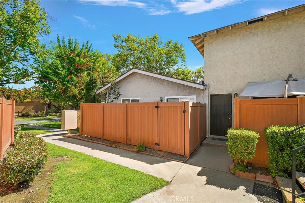 16946 Sierra Vista Way