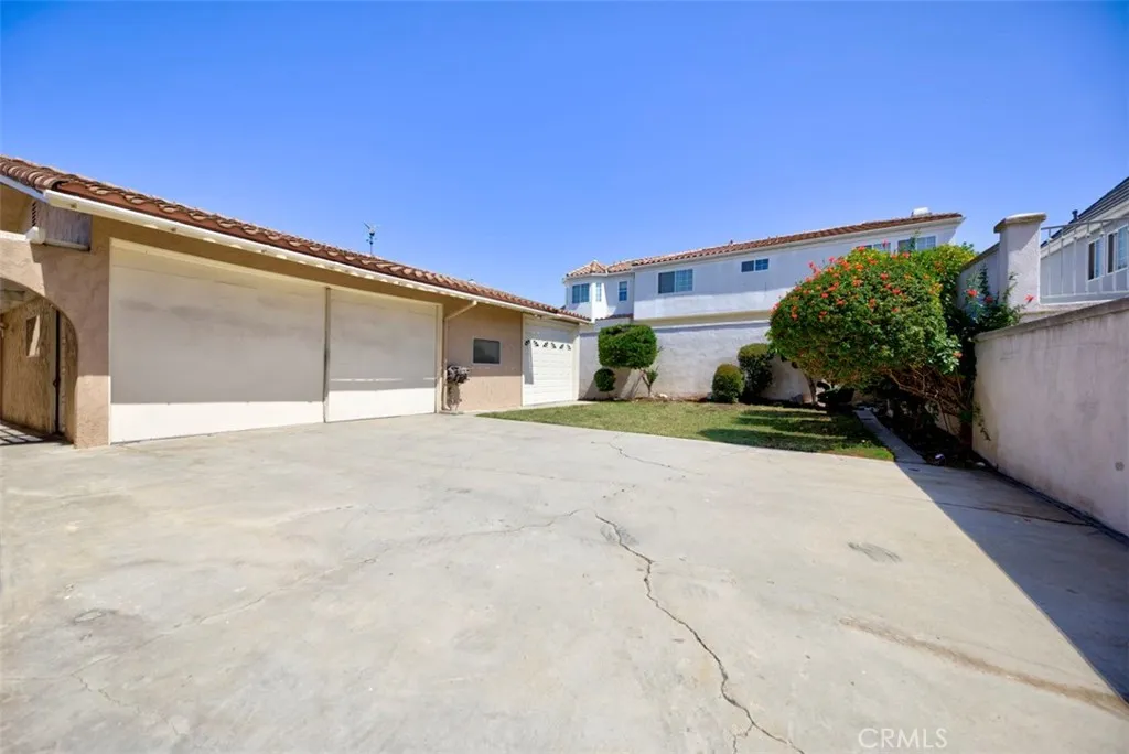 Torrance, California 90501, United States, 3 Bedrooms Bedrooms, ,3 BathroomsBathrooms,Residential,Active,167529