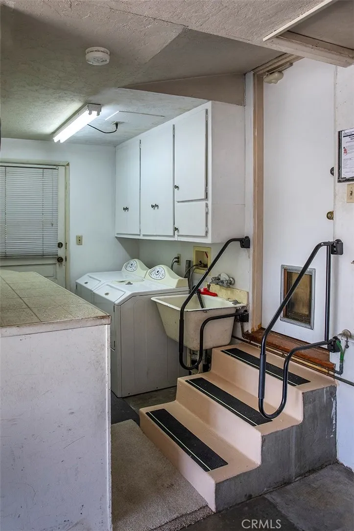 Torrance, California 90501, United States, 3 Bedrooms Bedrooms, ,3 BathroomsBathrooms,Residential,Active,167529