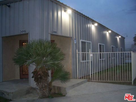 Photo of 300 Mount Vernon Avenue, Bakersfield, CA 93307 (MLS # 26652247)