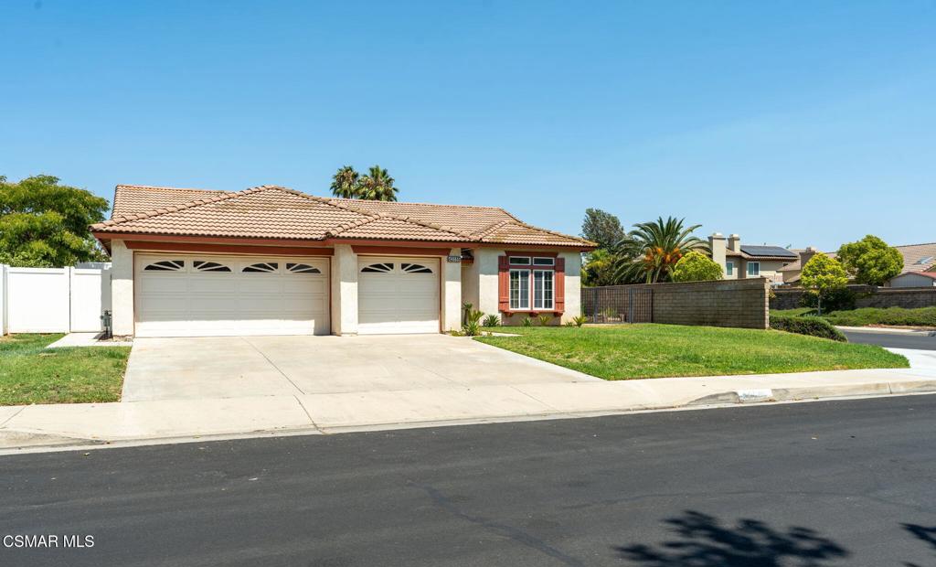 42055 Thoroughbred Lane