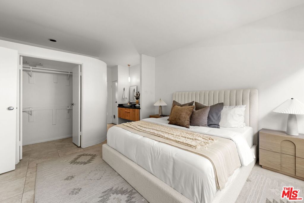 1319 Harvard Street 5