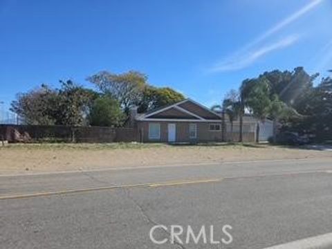 Photo of 10913 Alder Avenue, Bloomington, CA 92316 (MLS # DW26010102)
