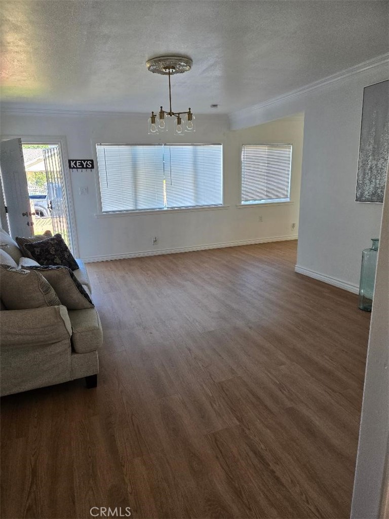 2721 2723 Dequine Avenue