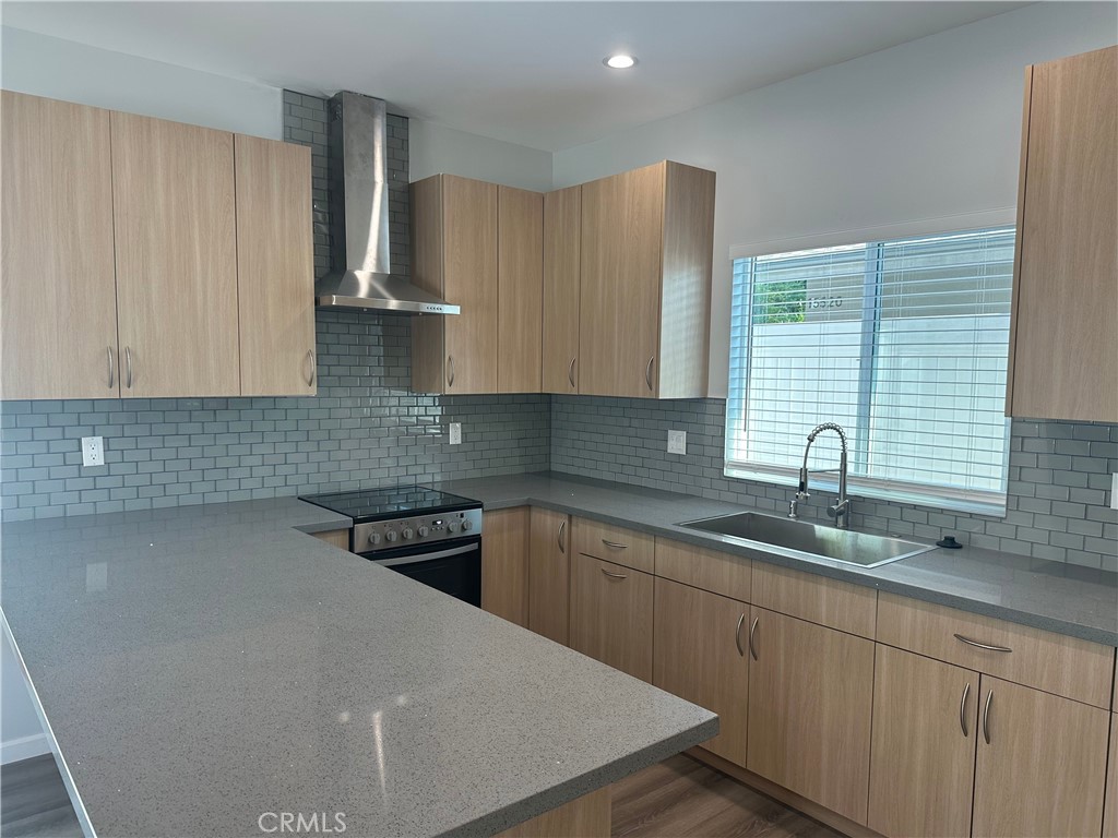 Stunning brand new construction, located in North Hills. This home has 2 bedrooms and 2 bathrooms, living area is 1,020 Sqft. Laminate flooring and recessed lighting throughout. Stainless steel appliances and quartz countertops in kitchen. Washer and Dryer included. Parking included. Requirements: 1 year lease. Credit score has to be 700+, Income has to be 2.5X the rent. Small pets are negotiable. Please call or text Listing Agent to schedule a showing!