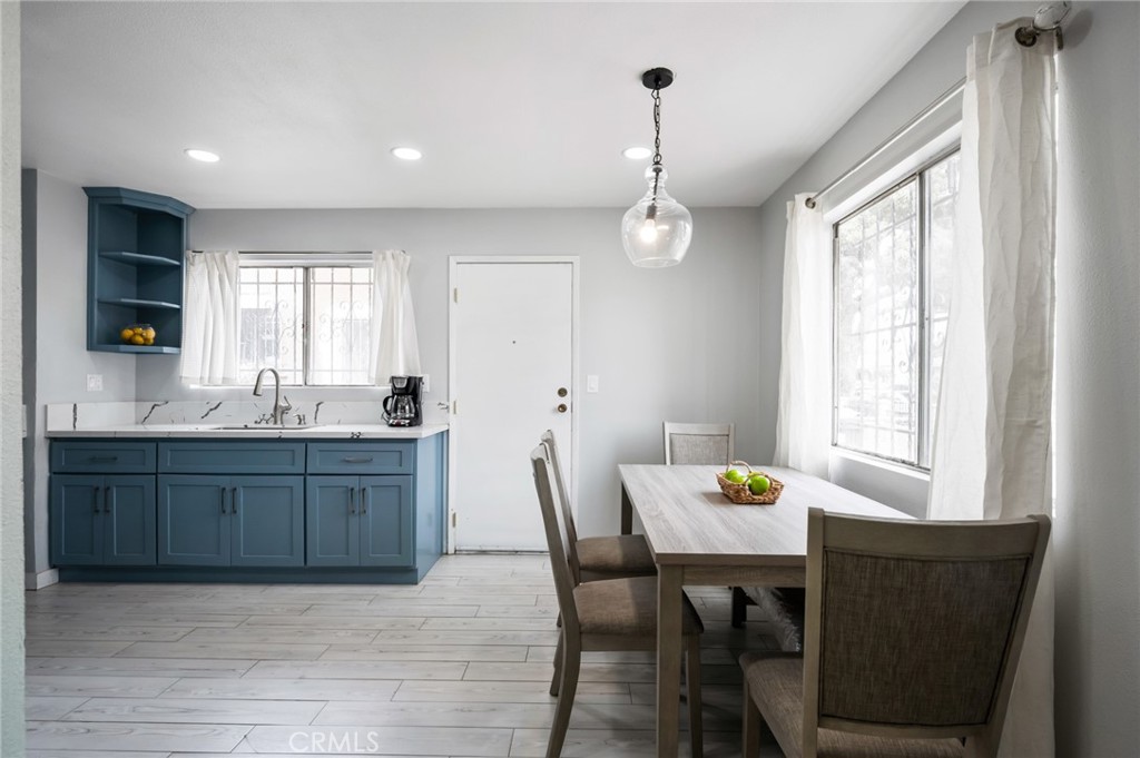 1417 W 25th Street