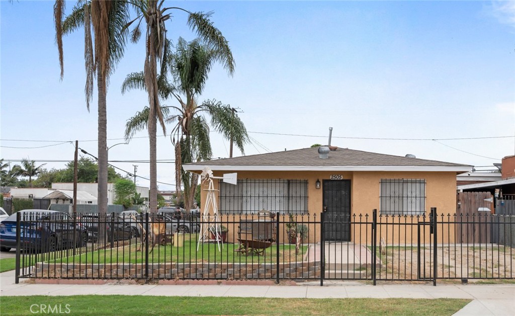 Don’t miss this *DUPLEX* in Long Beach on a CORNER LOT...Front unit is a 2 bed 1 bath upgraded. Newer kitchen, bath, flooring, mini split air conditioner and also ample direct 2 car garage access with great lighting and epoxy flooring. Rear unit is a 2 bed 1 bath with direct rear access. Live in one and receive rent from the other. Perfect for an investment property or multi generational family home. Both newer plumbing. Close to Long Beach city college, beaches, freeways, schools, shopping, eateries. Enjoy the convenience of the 710 Freeway, connecting to major frwy’s like the 405, 91, 15, 10, and 5. *Do not disturb occupants* With so many options this DUPLEX won’t last. Schedule your appointment today!
