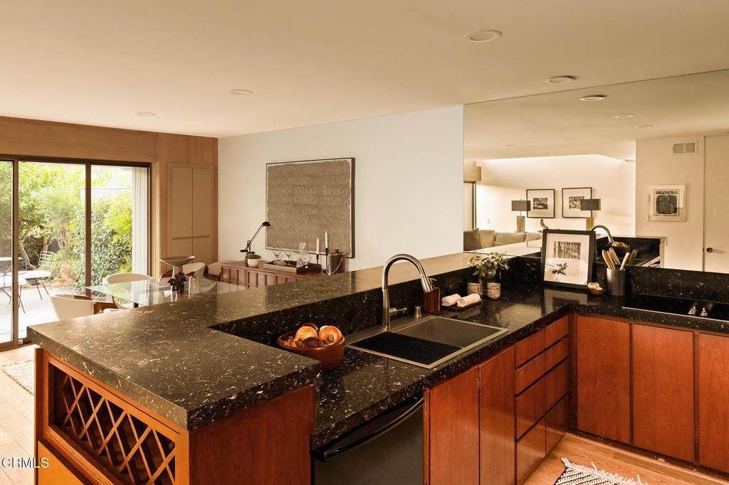 200 Arroyo Terrace