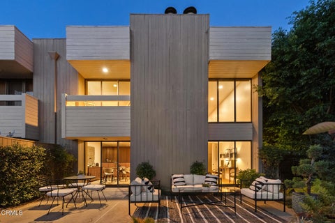 Photo of 200 Arroyo Terrace, Pasadena, CA 91103 (MLS # P1-28745)