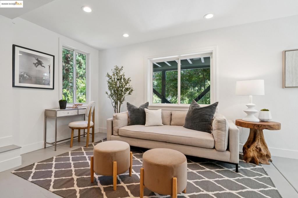 MONTCLAIR - Residential