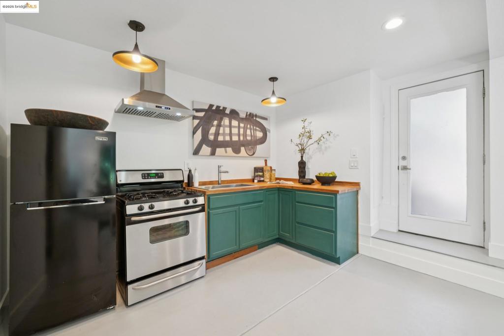 MONTCLAIR - Residential