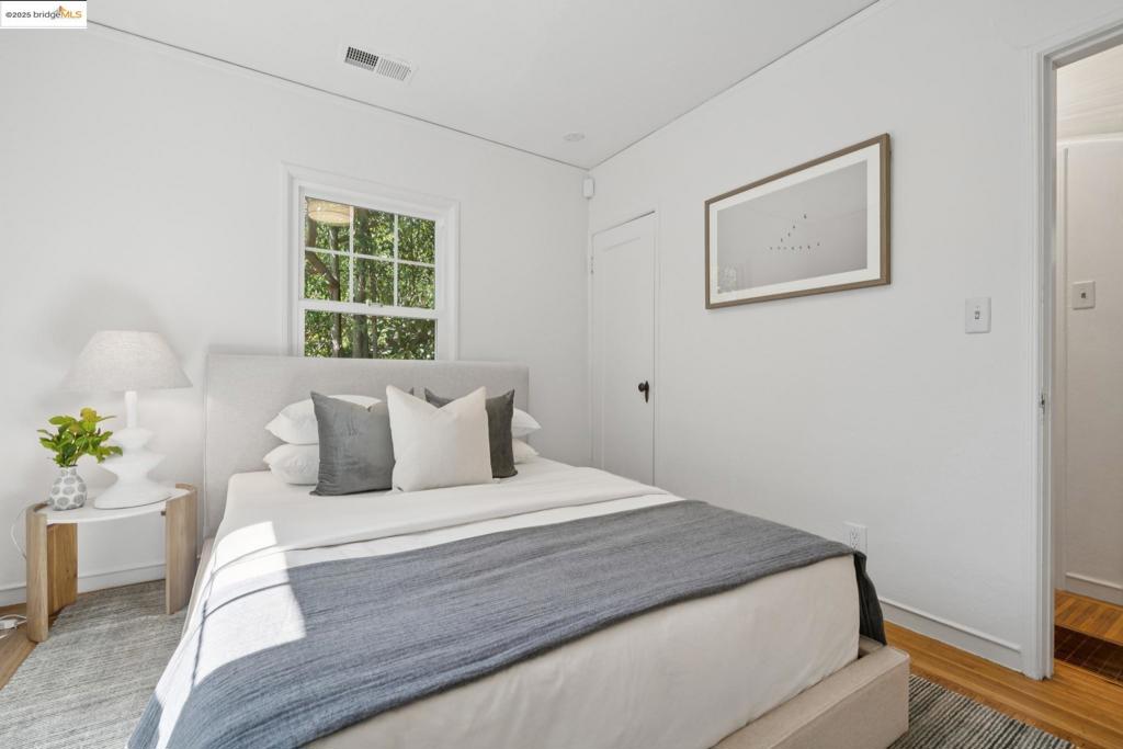 MONTCLAIR - Residential