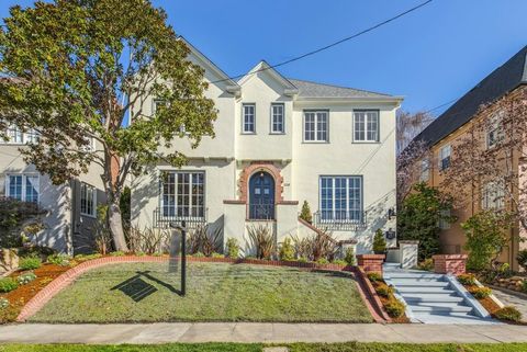 Photo of 136 Waldo Ave Ave, Piedmont, CA 94611 (MLS # 41123234)