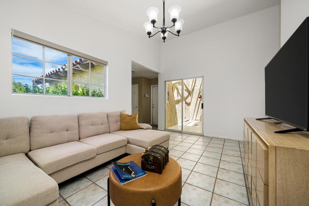 31320 Avenida Ximino