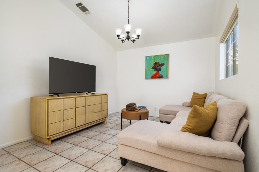 31320 Avenida Ximino
