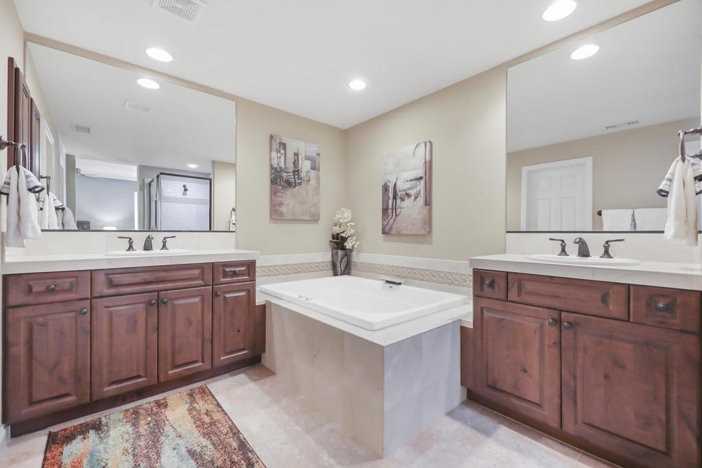 Mountain View CC - Residential
