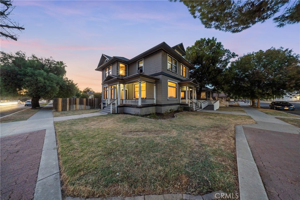 700 N Irwin