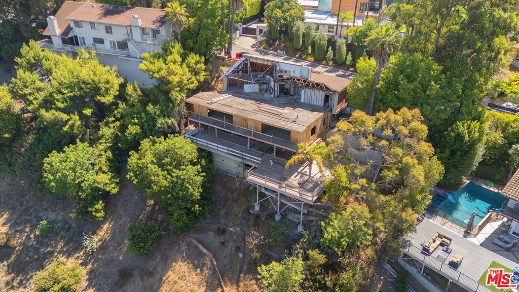 Photo of 837 Linda Flora Drive, Los Angeles, CA 90049 (MLS # 25624661)